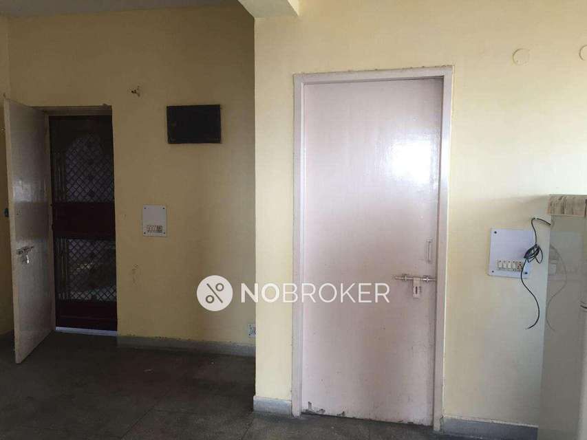 2 BHK Flat In Himagiri Apartment For Sale  In Kaushambi