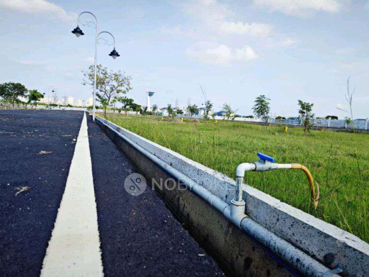 Plot For Sale  In Casa Palmera  In Navalur