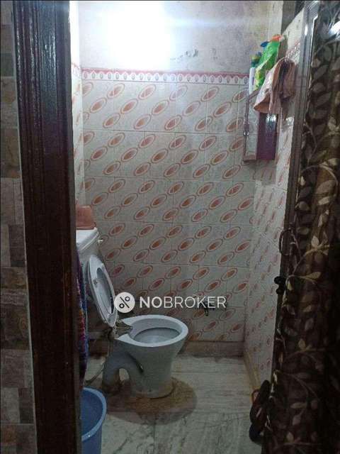 2 BHK Flat In Standalone Apartment  For Sale  In Pandav Nagar