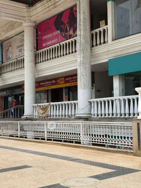 Shop in Raj Nagar Extension, Ghaziabad for sale 