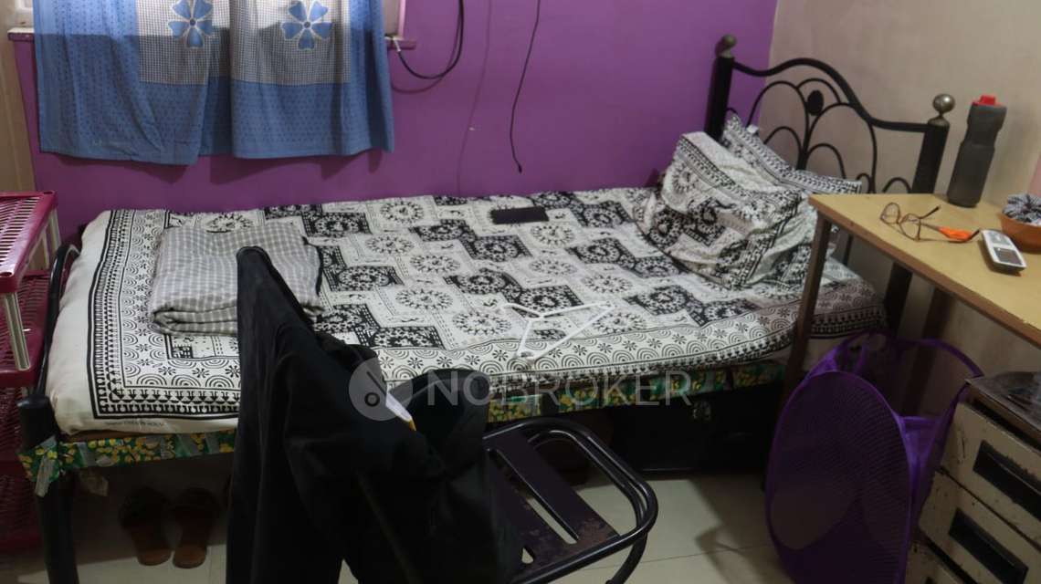 PG for Girls in Marine Lines