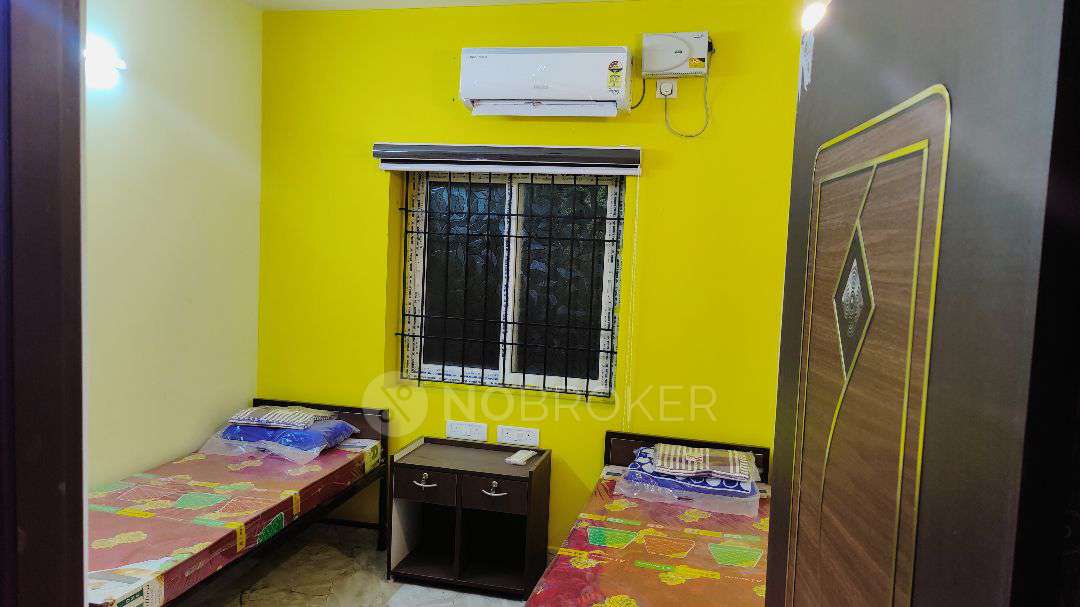 PG for Boys in Pallikaranai