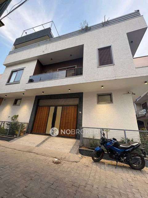 4+ BHK House For Sale  In Ashok Vihar Phase Ii