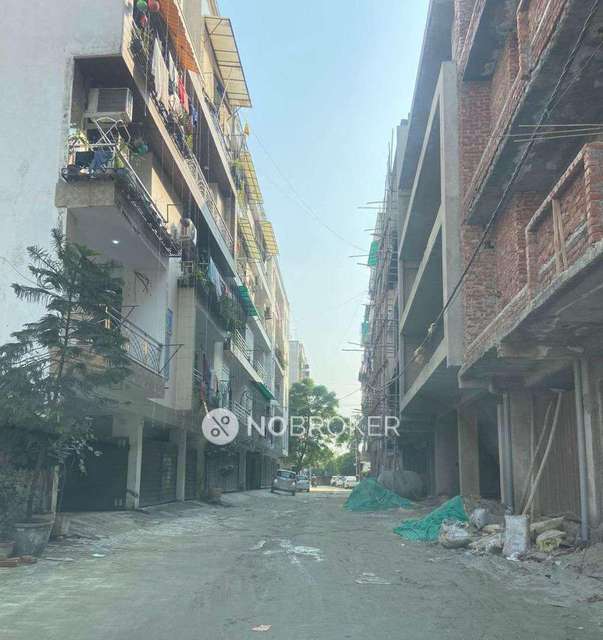 3 BHK Flat In Standalone Bulidng For Sale  In Vasant Kunj