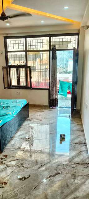 3 BHK Flat In Panchvati Colony For Sale  In B-144, More, Near Bhatia, New Panchwati Colony, Panchvati Colony, Sector 5, Daulatpura, Ghaziabad, Uttar Pradesh 201001, India