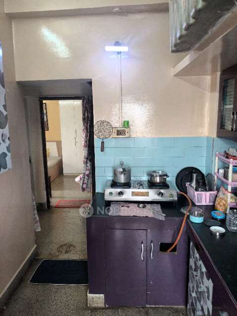 2 BHK Flat In R K Towers, Mayuri Marg Begumpet, For Sale  In May Flower Apartments, ********** & 8a6g6, Mayur Marg, Begumpet, Hyderabad, Telangana 500016, India