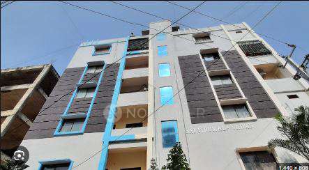 Single Room for Female In 3 BHK  In Sree Sai Resdiency In Madhapur