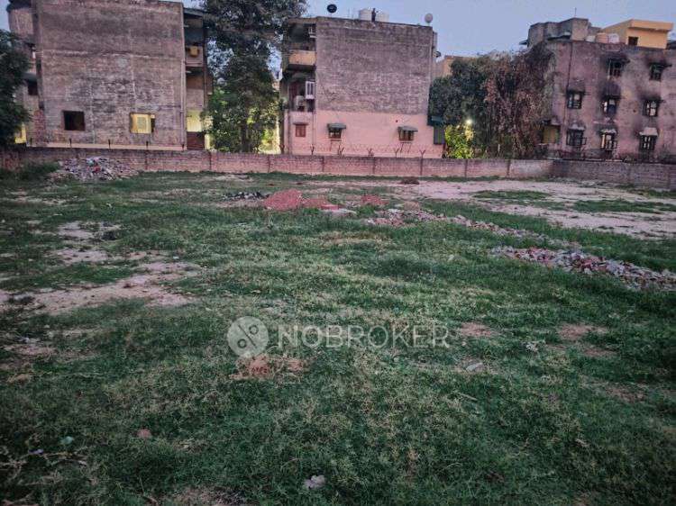 Industrial in Shahbad Daulatpur Village, Rohini, Delhi for Rent 