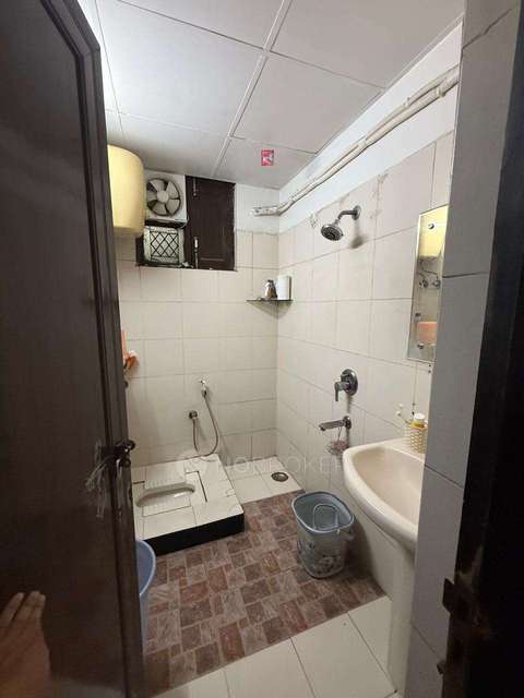 2 BHK Flat In V3s Indralok, Indirapuram For Sale  In Indirapuram