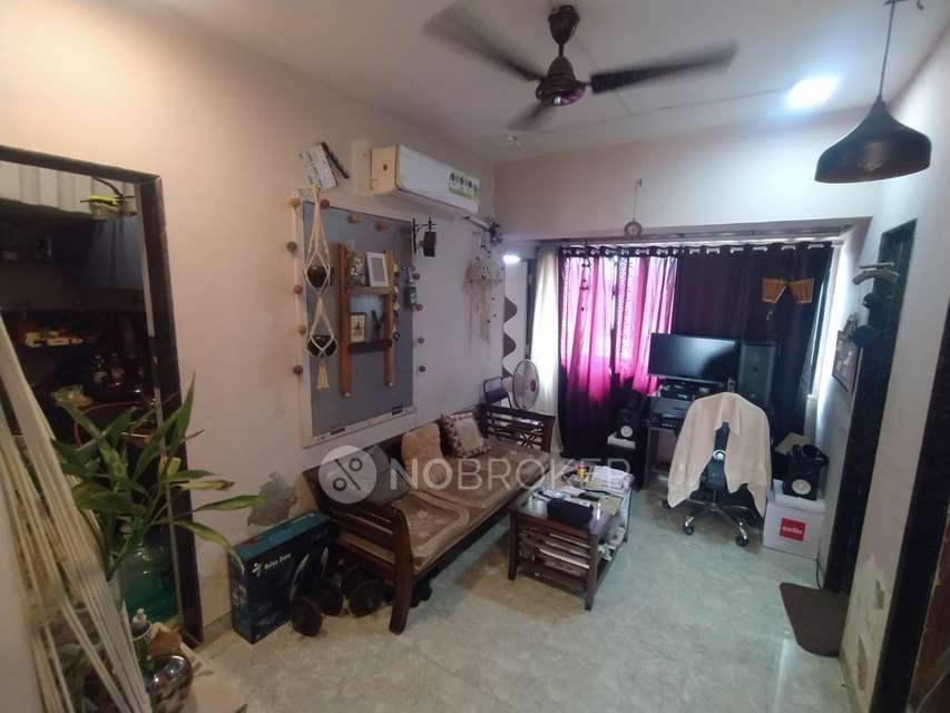 1 BHK Flat In Shiv Shakti Apartment For Sale  In Evershine Nagar
