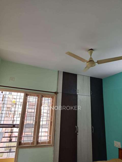 2 BHK Flat In S R Manor,munnekollala For Sale  In Sr Manor Apartment