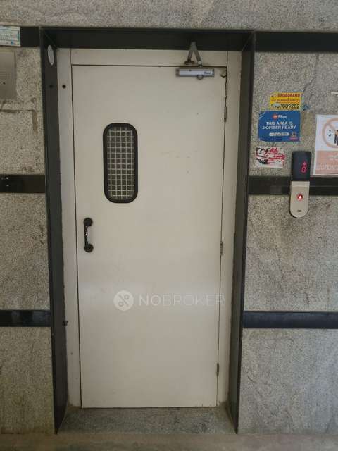 2 BHK Flat In S R Manor For Sale  In Munnekollal