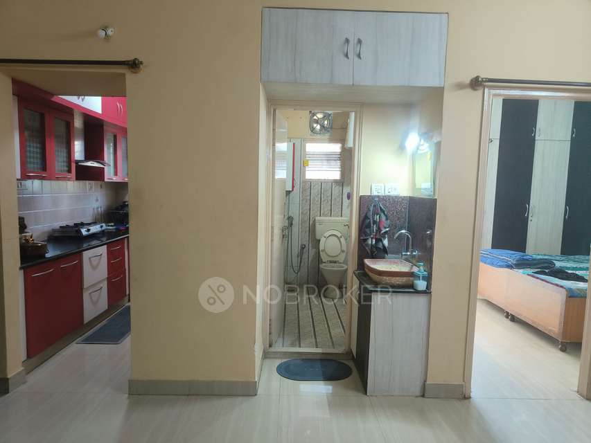 2 BHK Flat In S R Manor For Sale  In Munnekollal