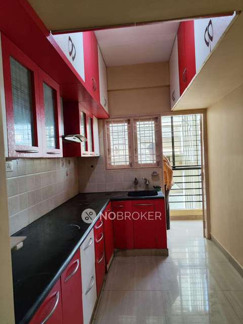 2 BHK Flat In S R Manor,munnekollala For Sale  In Sr Manor Apartment