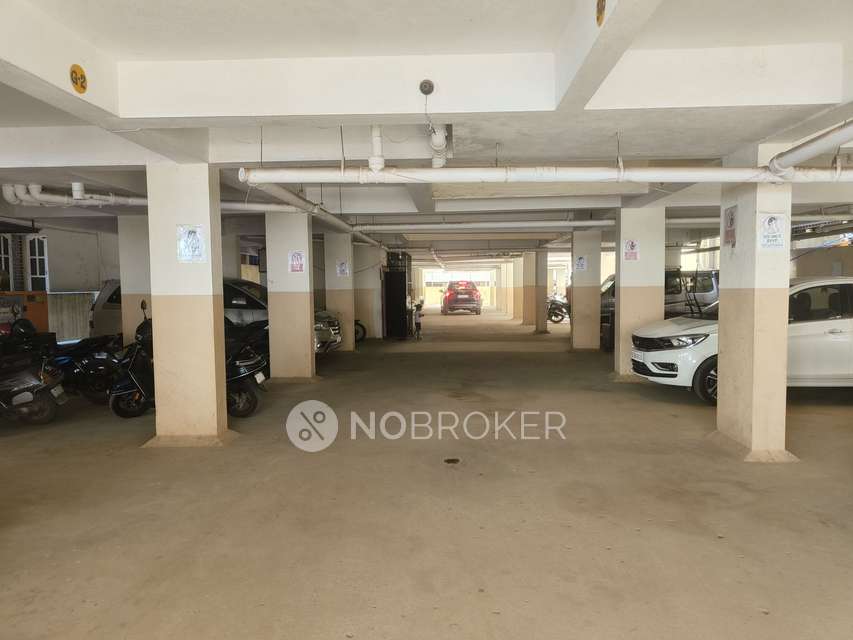 2 BHK Flat In S R Manor For Sale  In Munnekollal