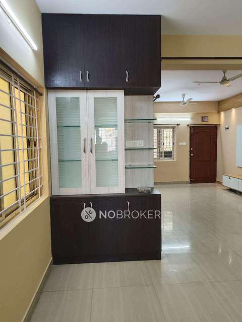 2 BHK Flat In S R Manor,munnekollala For Sale  In Sr Manor Apartment