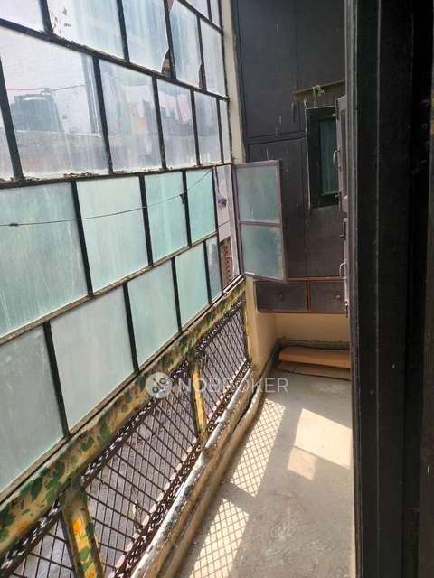 2 BHK Flat In B Block For Sale  In Block B