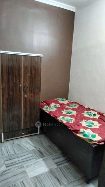 PG for Boys in Shalimar Bagh