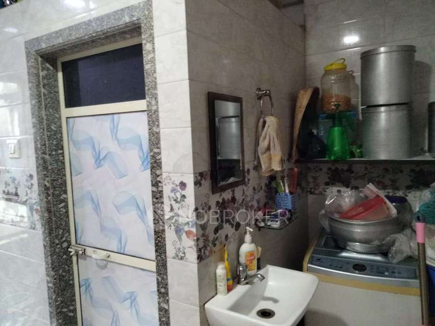 1 BHK House For Sale  In  Malad West