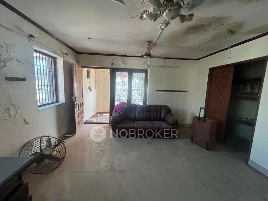 Showroom in Valasaravakkam, Chennai for Rent 