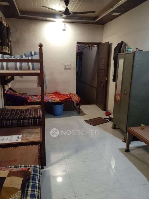 PG for Girls in Shaniwar Peth