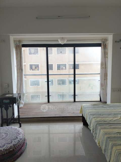 2 BHK Flat In Lashkaria Green Diamond For Sale  In Andheri West