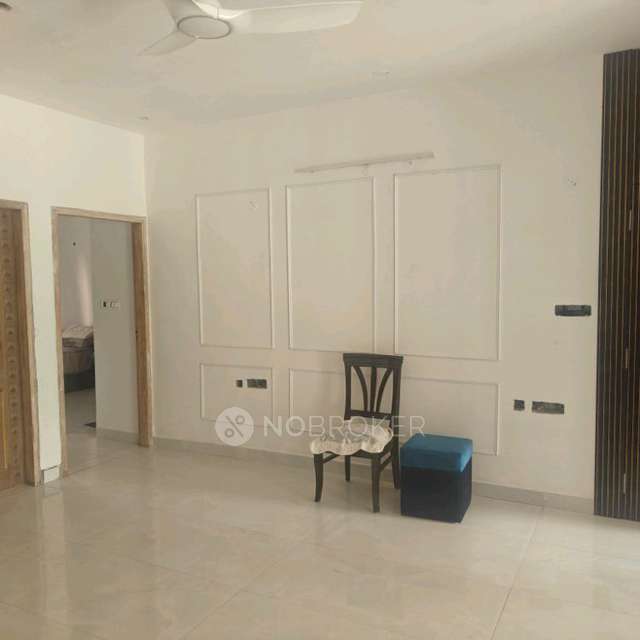 3 BHK Flat In Rwa Sector 21 C Block for Rent  In Sector 21
