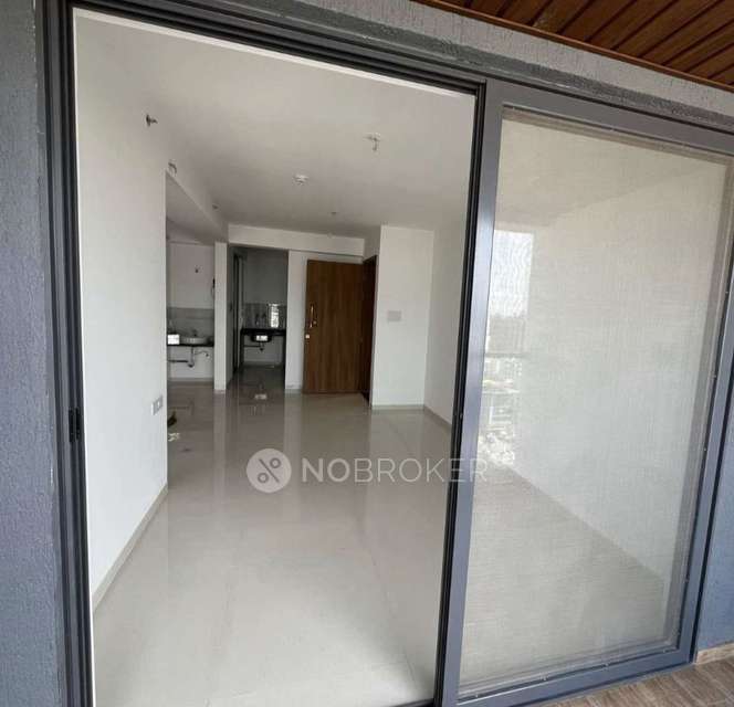 2 BHK Flat In Majestique Signature Tower Phase 2 For Sale  In Majestique Signature Towers