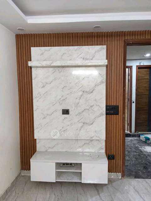 2 BHK Flat In Sb For Sale  In Kalkaji