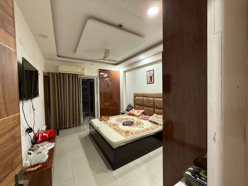 3 BHK Flat In Panchsheel Greens 2 For Sale  In Panchsheel Greens 2