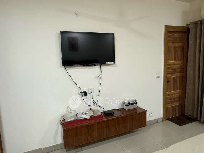 3 BHK Flat In Panchsheel Greens 2 For Sale  In Panchsheel Greens 2