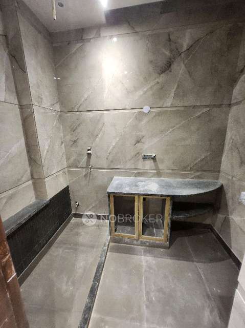 3 BHK Flat In Meenakshi Garden For Sale  In Meenakshi Garden