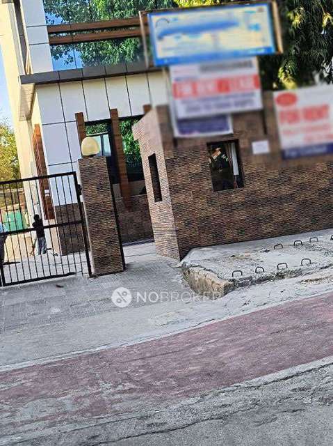 Shop in Sector 4, Noida for Rent 