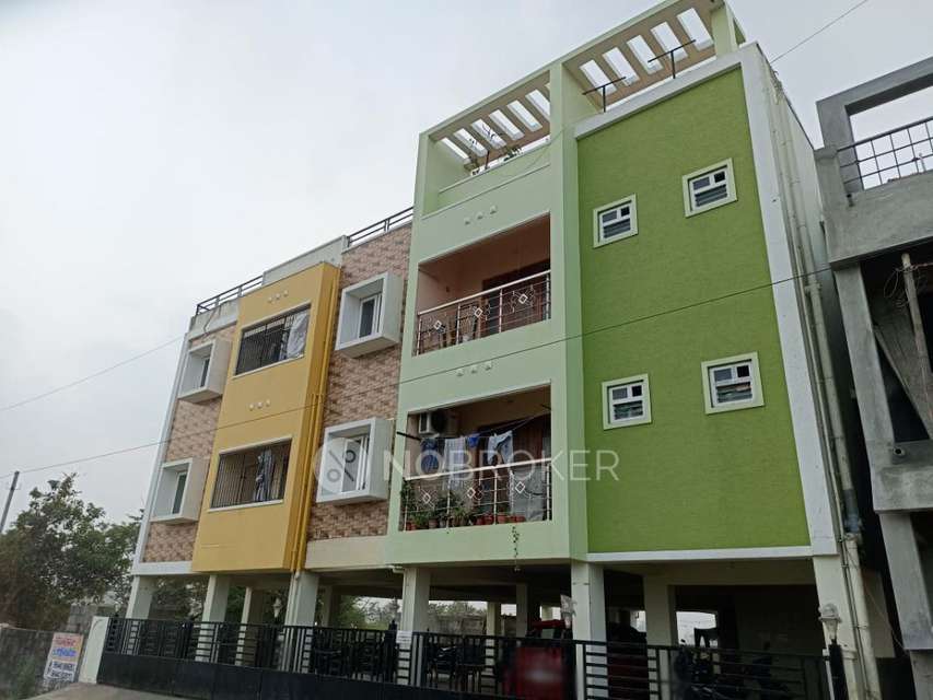 2 BHK Flat In Padmavathy Flats For Sale  In Selaiyur