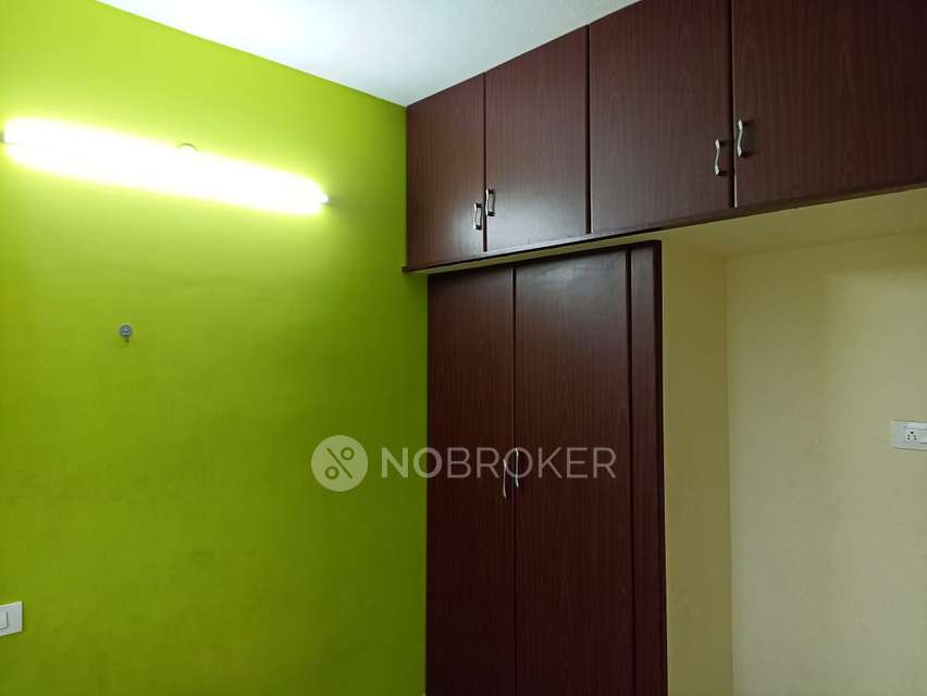 2 BHK Flat In Padmavathy Flats For Sale  In Selaiyur