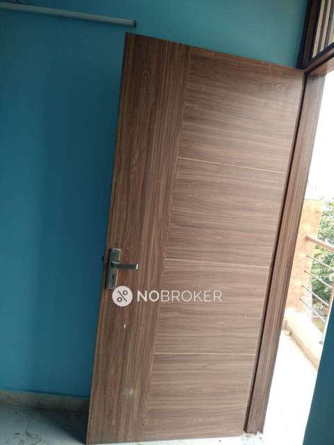 1 BHK Flat For Sale  In Razapur Khurd