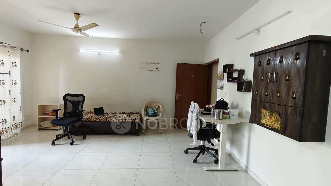 2 BHK Flat In Upscale Golden Lotus For Sale  In Varthur Main Road
