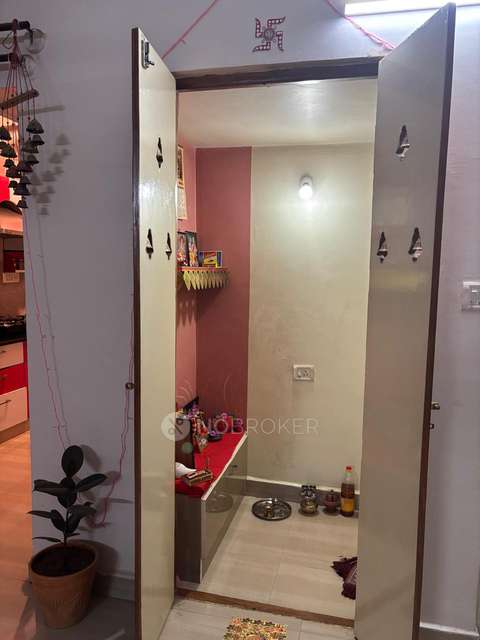 2 BHK Flat In Akshaya Enclave For Sale  In Munnekollal