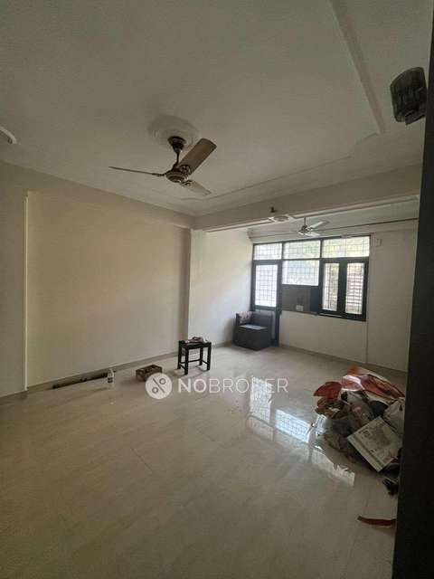 2 BHK Flat In Himgiri Apartments For Sale  In Vikas Puri