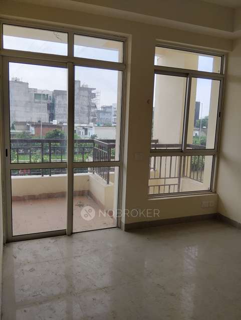 2 BHK Flat In Jaypee Kensington Boulevard For Sale  In Sector 131