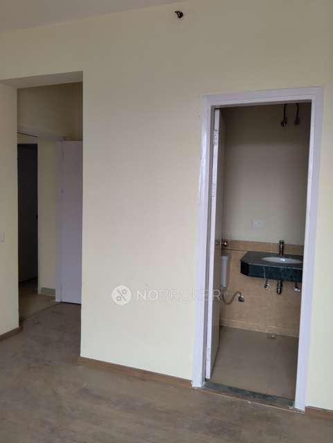 2 BHK Flat In Jaypee Kensington Boulevard For Sale  In Sector 131