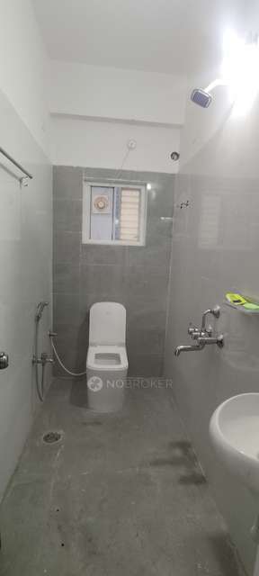 2 BHK Flat In Vasista Pride For Sale  In Gowdavalli, 