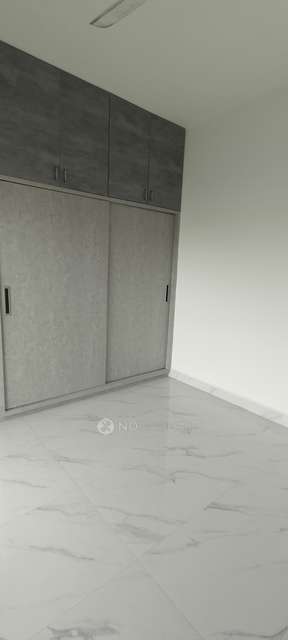 2 BHK Flat In Vasista Pride For Sale  In Gowdavalli, 