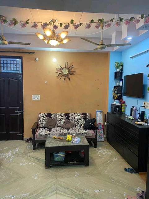 2 BHK Flat In Nidhi Arcade  For Sale  In Vikram Enclave, Shalimar Garden