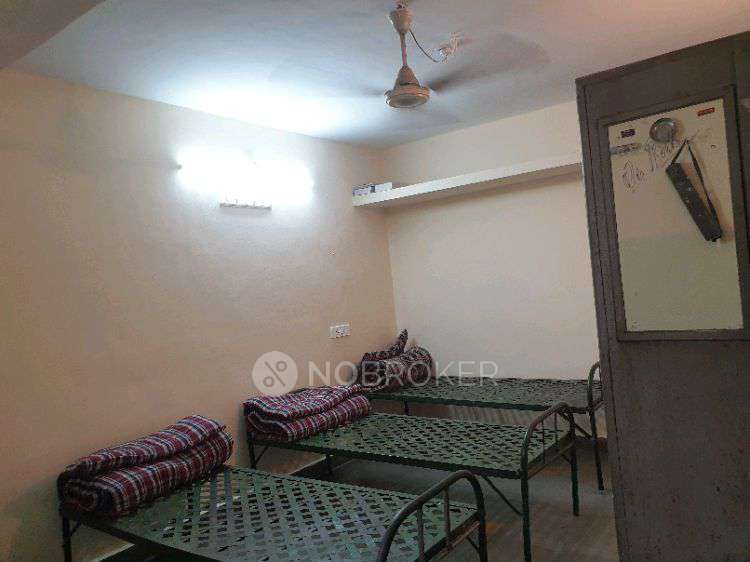 PG for Boys in Mitra Mandal Chowk