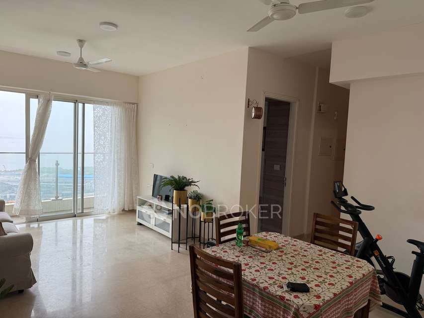 2 BHK Flat In L for Rent  In Jerbai Wadia Road