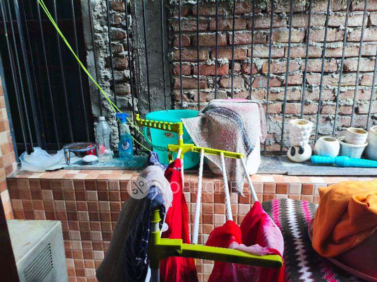 2 BHK Flat In Shakti Khand3 224 For Sale  In J9q7+2xm, Windsor St, Vaibhav Khand, Indirapuram, Ghaziabad, Uttar Pradesh 201014, India