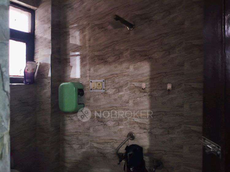 2 BHK Flat In Shakti Khand3 224 For Sale  In J9q7+2xm, Windsor St, Vaibhav Khand, Indirapuram, Ghaziabad, Uttar Pradesh 201014, India