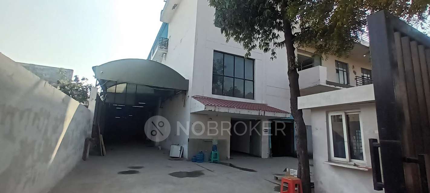 Industrial Building in Phase-2, Noida for Rent 