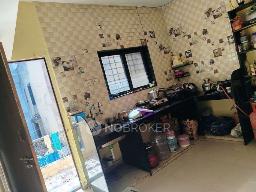 Single Room for Female In 1 BHK  In Om Rudra House In Chinchwad